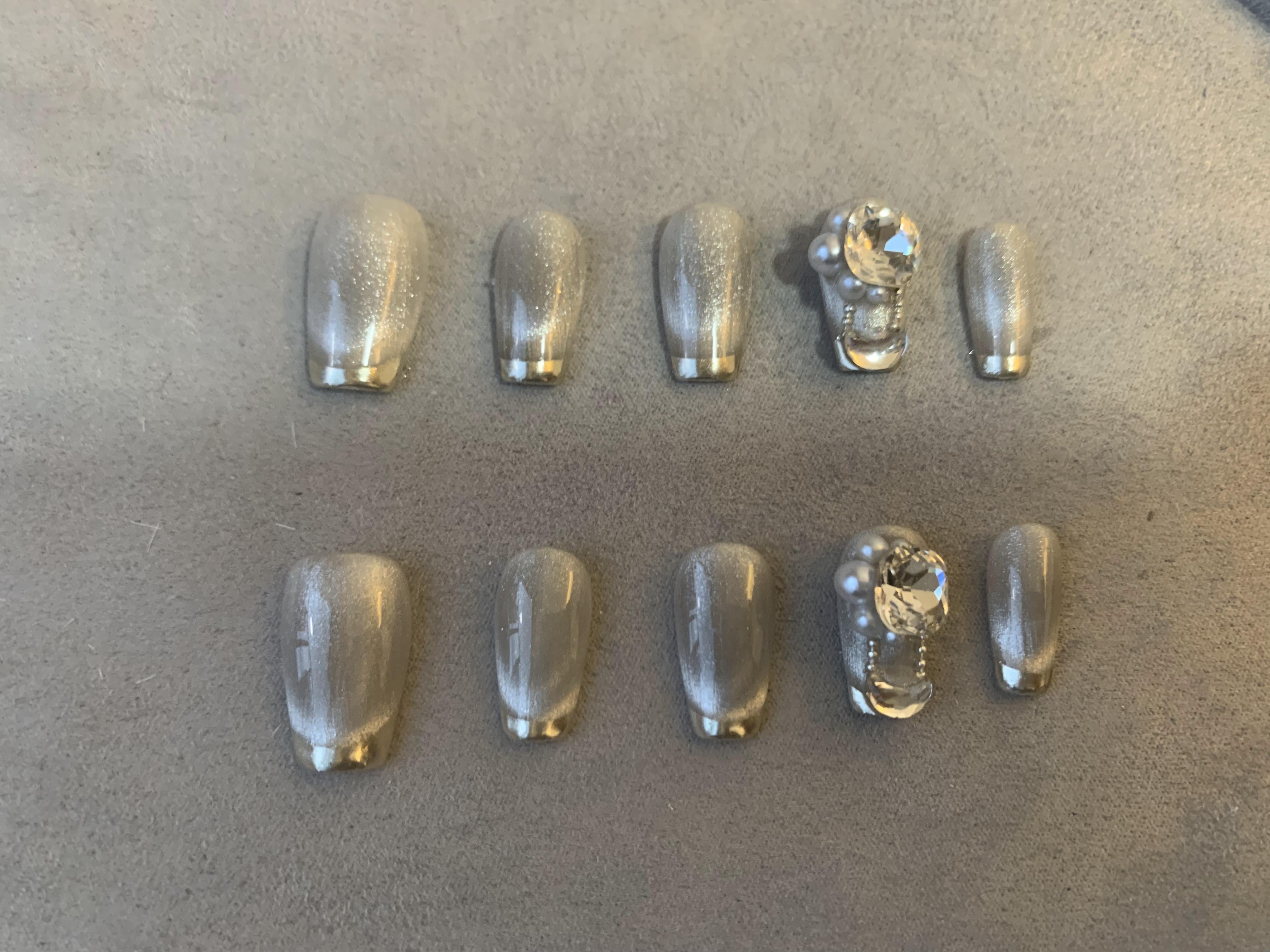 Moonlit Mist Gray Handmade Press-On Nails for Soft Evening Looks