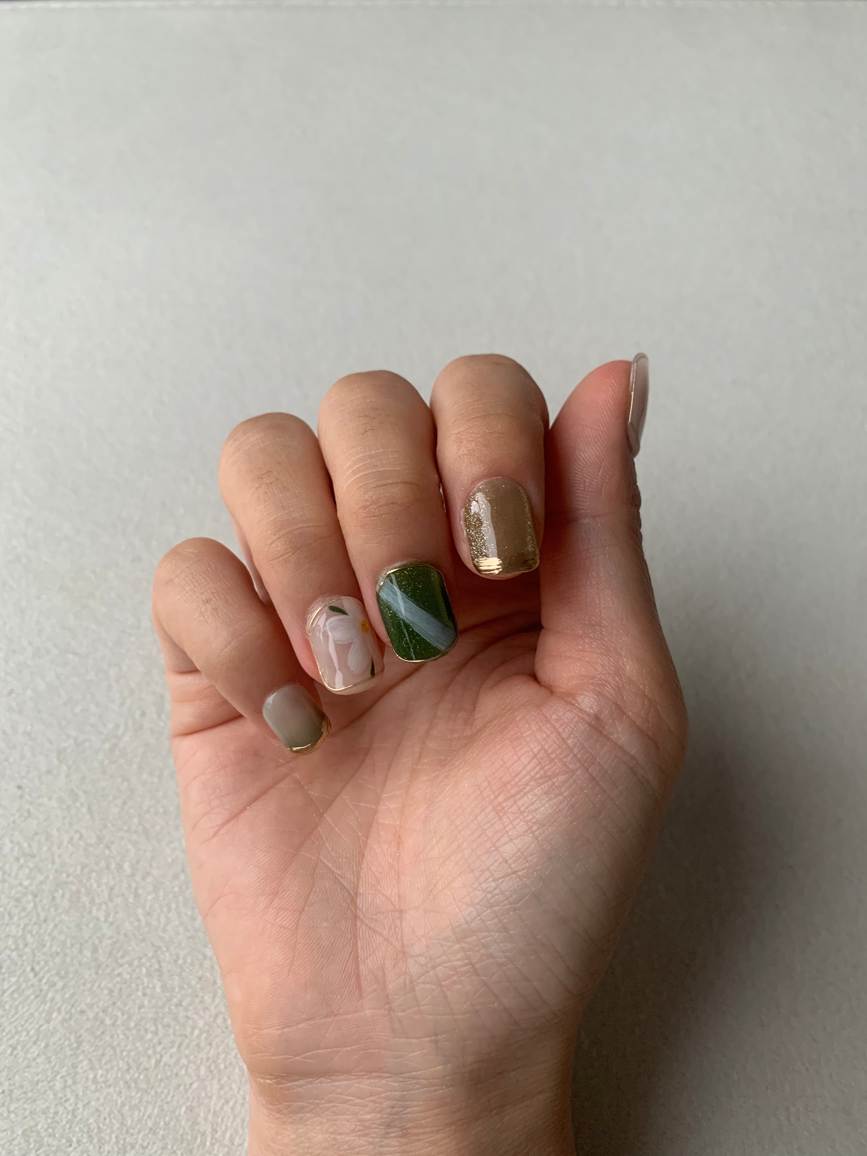 Evergreen Escape Green Handmade Press-On Nails for Nature Style