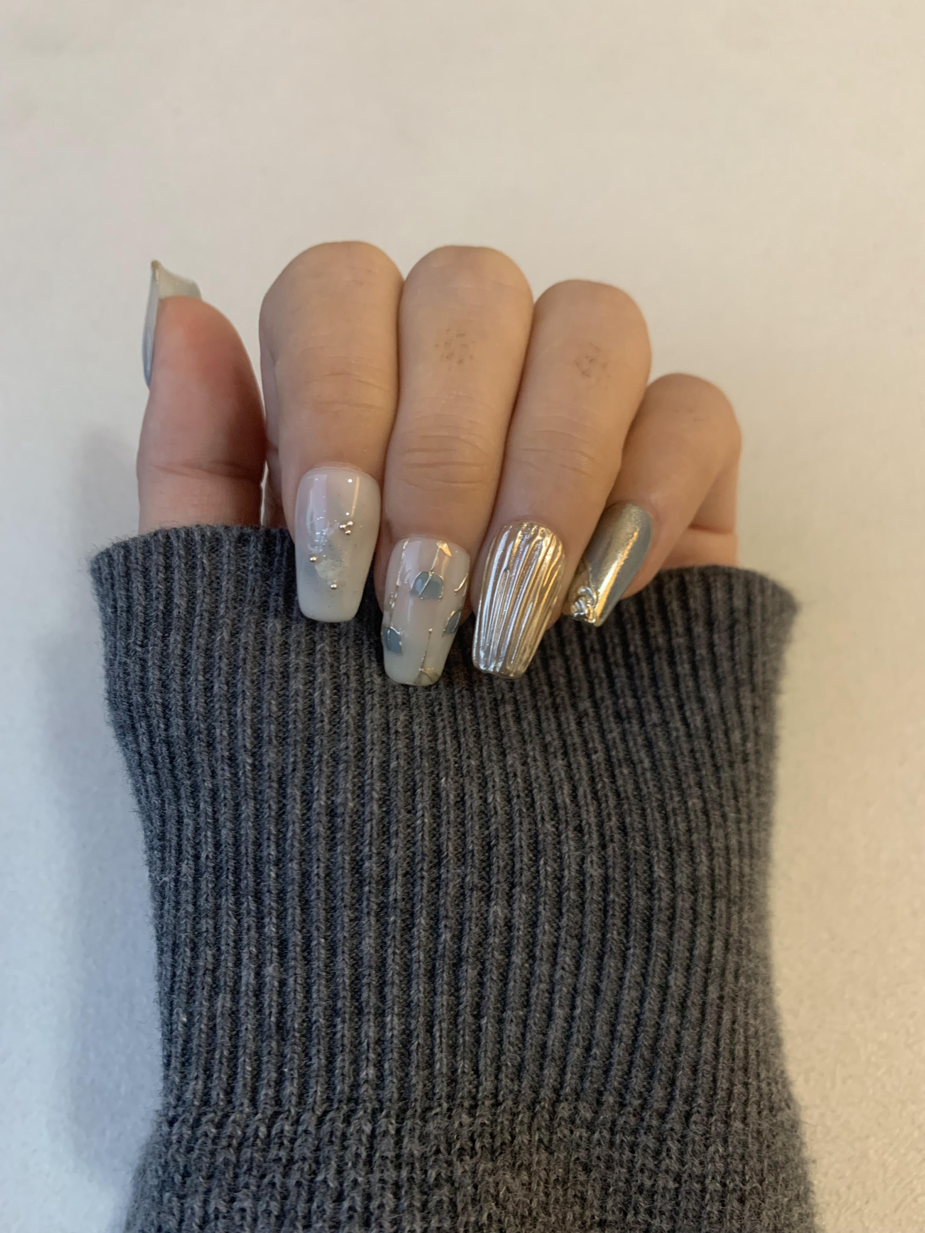 Blue Roses Elegant Press-On Nails for Weddings